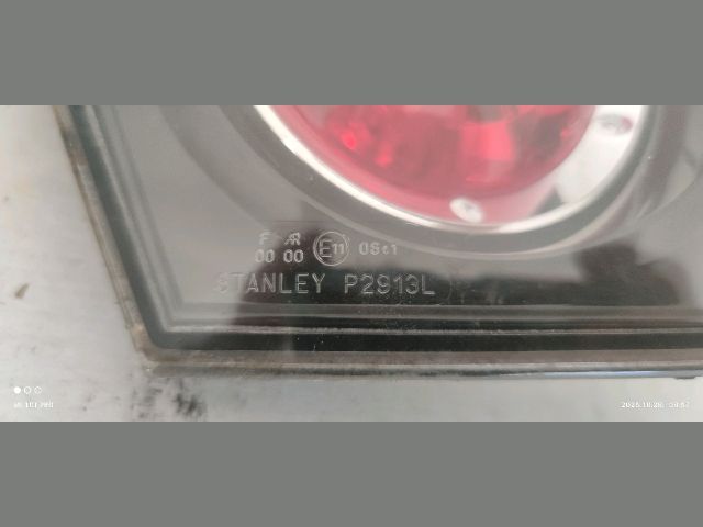 bontott MAZDA 3 Bal Belső Hátsó Lámpa