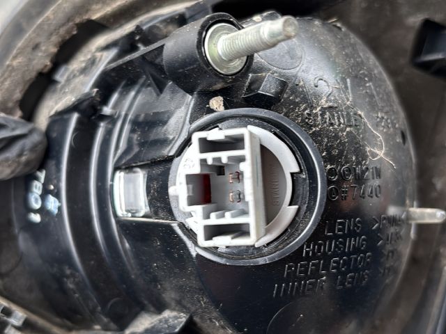 bontott MAZDA 3 Bal Belső Hátsó Lámpa