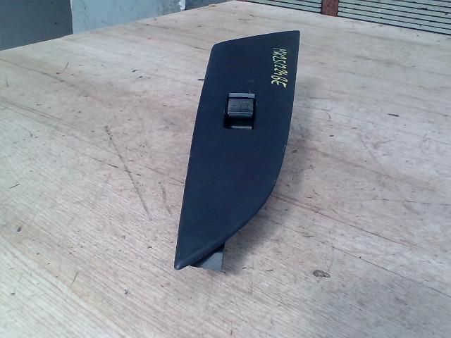 bontott MAZDA 3 Bal első Ablakemelő Kapcsoló