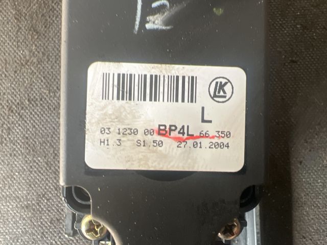 bontott MAZDA 3 Bal első Ablakemelő Kapcsoló