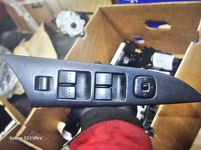 bontott MAZDA 3 Bal első Ablakemelő Kapcsoló