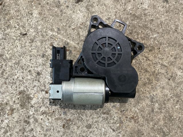 bontott MAZDA 3 Bal első Ablakemelő Motor