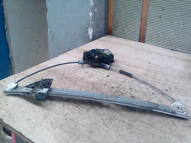 bontott MAZDA 3 Bal első Ablakemelő Szerkezet (Elektromos)