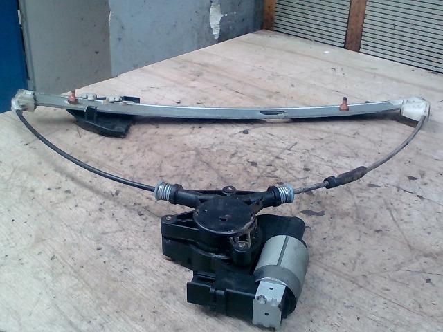 bontott MAZDA 3 Bal első Ablakemelő Szerkezet (Elektromos)