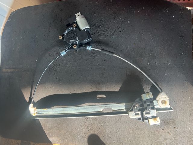 bontott MAZDA 3 Bal első Ablakemelő Szerkezet (Elektromos)