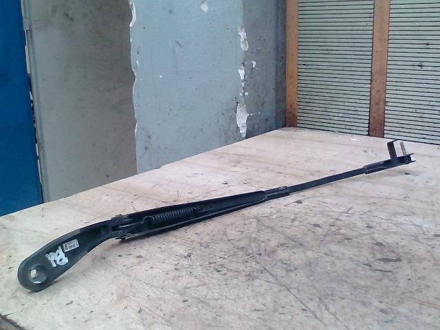 bontott MAZDA 3 Bal első Ablaktörlő Kar