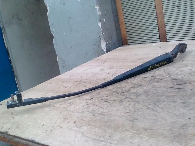 bontott MAZDA 3 Bal első Ablaktörlő Kar