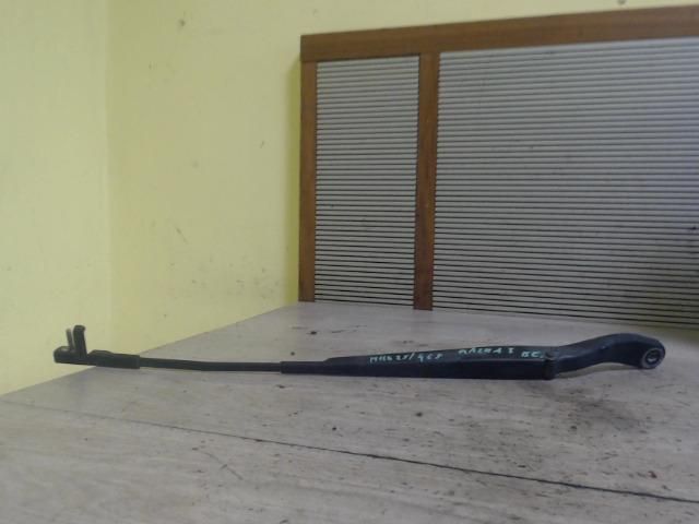 bontott MAZDA 3 Bal első Ablaktörlő Kar