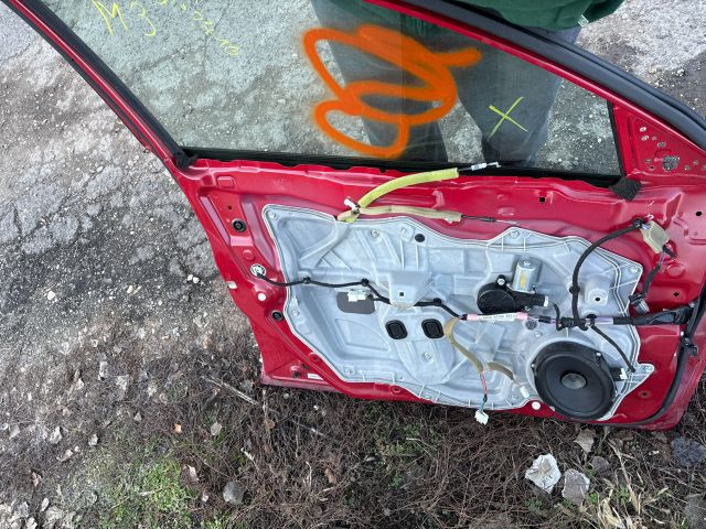 bontott MAZDA 3 Bal első Ajtó (Részeivel)