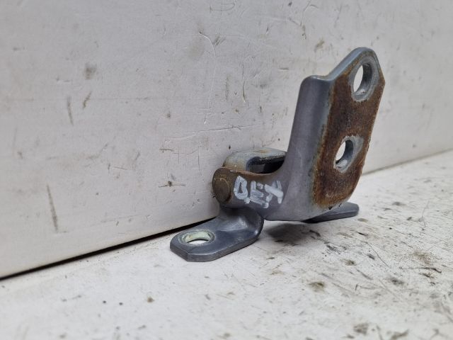 bontott MAZDA 3 Bal első Alsó Zsanér