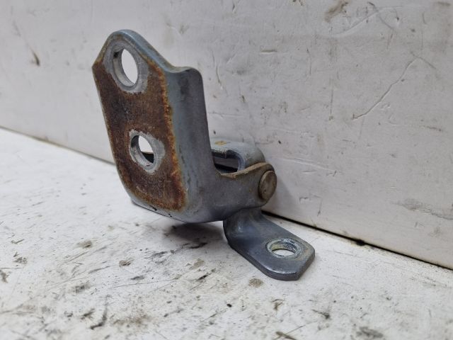 bontott MAZDA 3 Bal első Alsó Zsanér