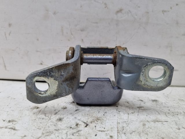 bontott MAZDA 3 Bal első Alsó Zsanér