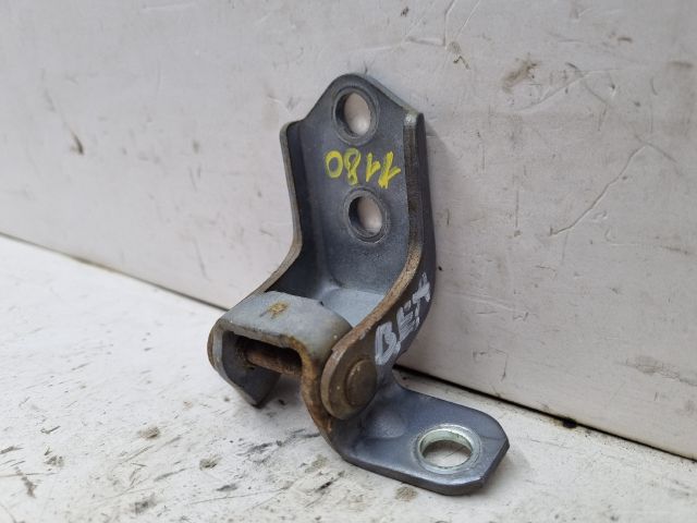 bontott MAZDA 3 Bal első Alsó Zsanér