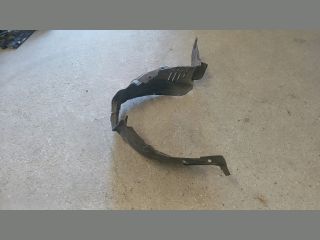 bontott MAZDA 3 Bal első Dobbetét (Kerékjárati, Műanyag)