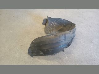 bontott MAZDA 3 Bal első Dobbetét (Kerékjárati, Műanyag)