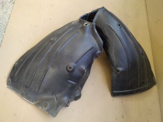 bontott MAZDA 3 Bal első Dobbetét (Kerékjárati, Műanyag)