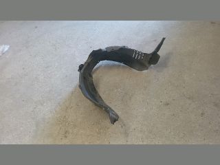 bontott MAZDA 3 Bal első Dobbetét (Kerékjárati, Műanyag)