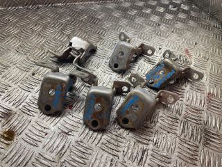 bontott MAZDA 3 Bal első Felső Zsanér