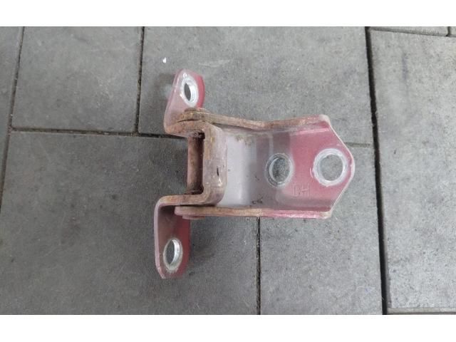 bontott MAZDA 3 Bal első Felső Zsanér