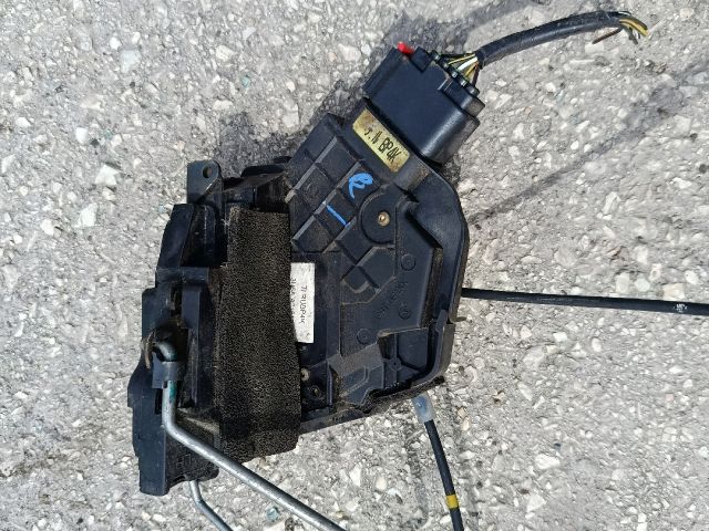 bontott MAZDA 3 Bal első Központizár Motor