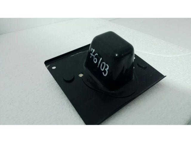 bontott MAZDA 3 Bal első Lökhárító Tartó (Műanyag)