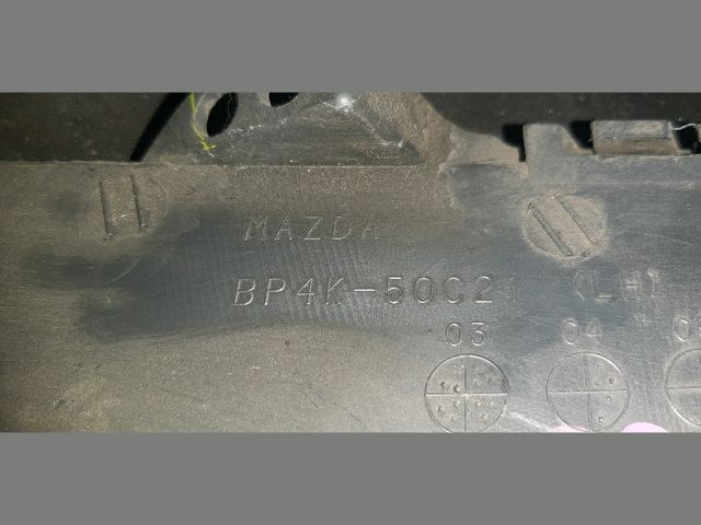 bontott MAZDA 3 Bal első Lökhárító Vakborítás