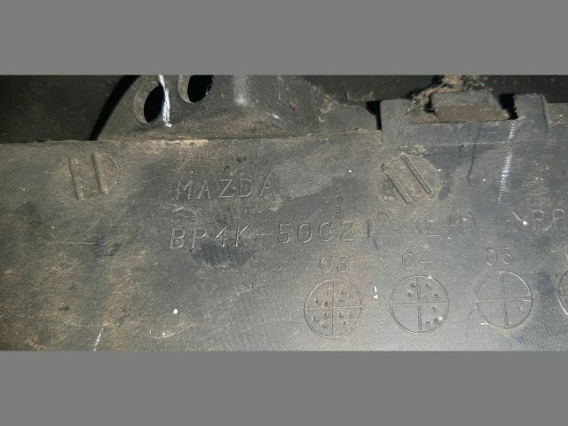 bontott MAZDA 3 Bal első Lökhárító Vakborítás
