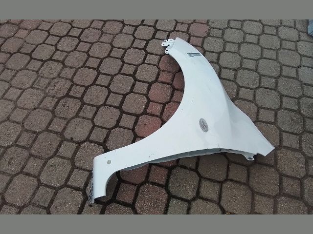 bontott MAZDA 3 Bal első Sárvédő