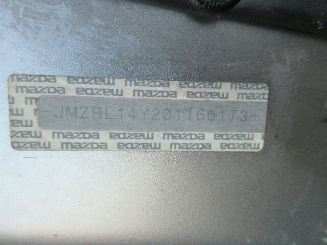 bontott MAZDA 3 Bal első Zsanér