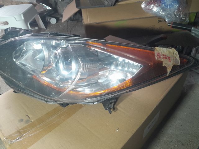 bontott MAZDA 3 Bal Fényszóró