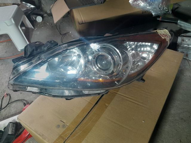 bontott MAZDA 3 Bal Fényszóró