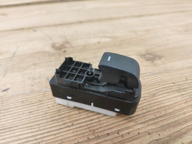 bontott MAZDA 3 Bal hátsó Ablakemelő Kapcsoló