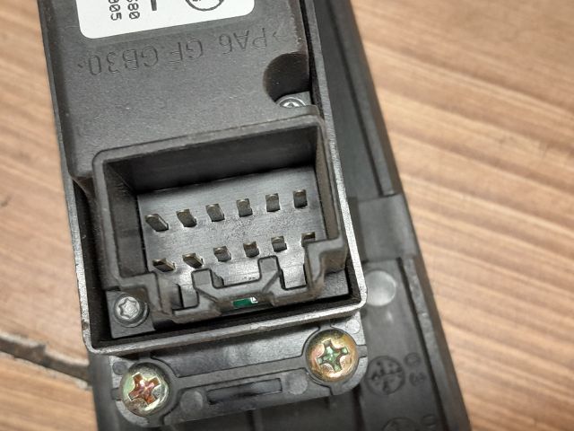 bontott MAZDA 3 Bal hátsó Ablakemelő Kapcsoló