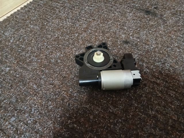 bontott MAZDA 3 Bal hátsó Ablakemelő Motor