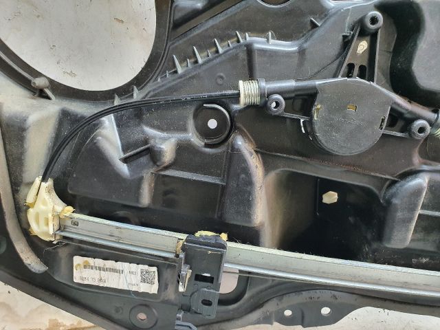 bontott MAZDA 3 Bal hátsó Ablakemelő Szerkezet (Elektromos)