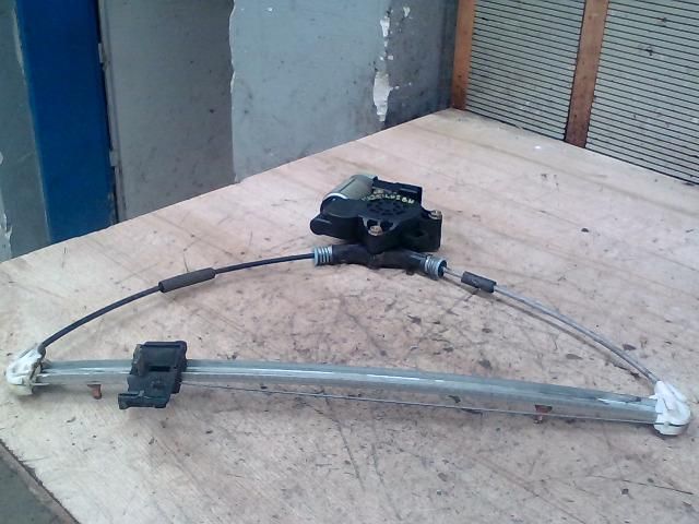 bontott MAZDA 3 Bal hátsó Ablakemelő Szerkezet (Elektromos)