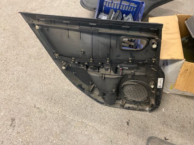 bontott MAZDA 3 Bal hátsó Ajtó Kárpit