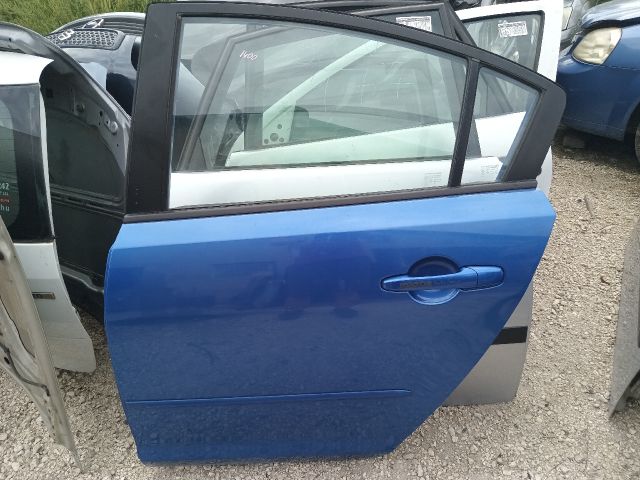 bontott MAZDA 3 Bal hátsó Ajtó (Részeivel)