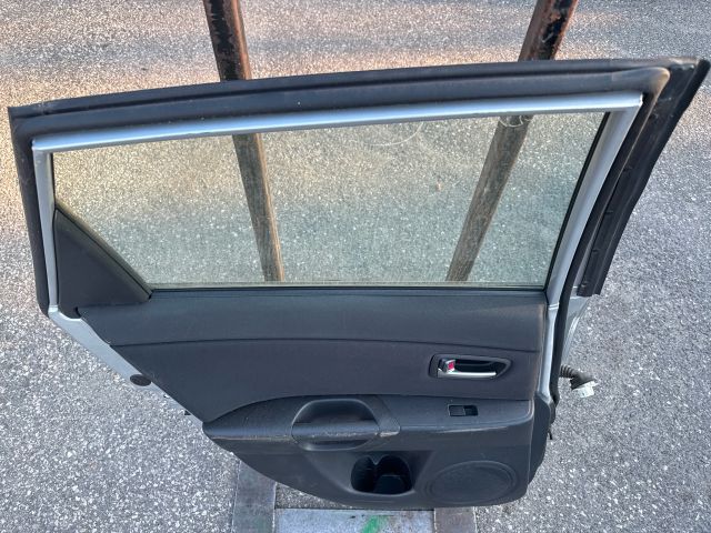 bontott MAZDA 3 Bal hátsó Ajtó (Részeivel)