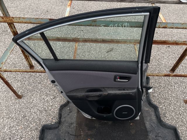 bontott MAZDA 3 Bal hátsó Ajtó (Részeivel)
