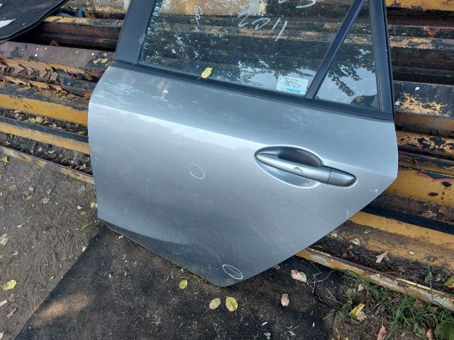 bontott MAZDA 3 Bal hátsó Ajtó (Részeivel)