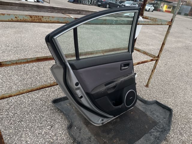 bontott MAZDA 3 Bal hátsó Ajtó (Részeivel)