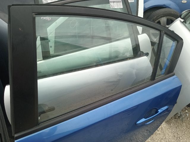 bontott MAZDA 3 Bal hátsó Ajtó (Részeivel)