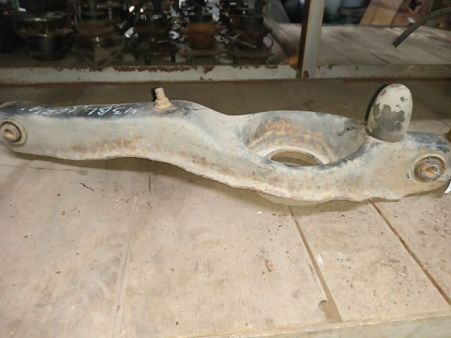 bontott MAZDA 3 Bal hátsó Alsó Hátsó Lengőkar