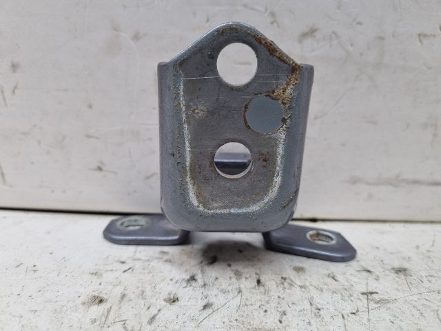 bontott MAZDA 3 Bal hátsó Alsó Zsanér