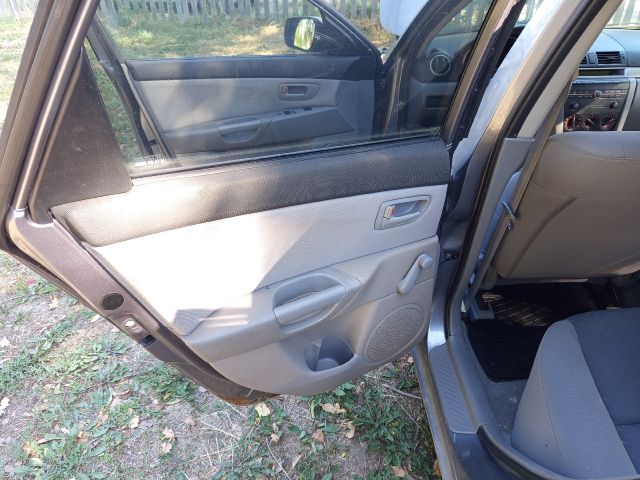 bontott MAZDA 3 Bal hátsó Alsó Zsanér