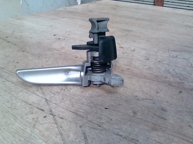 bontott MAZDA 3 Bal hátsó Belső Kilincs