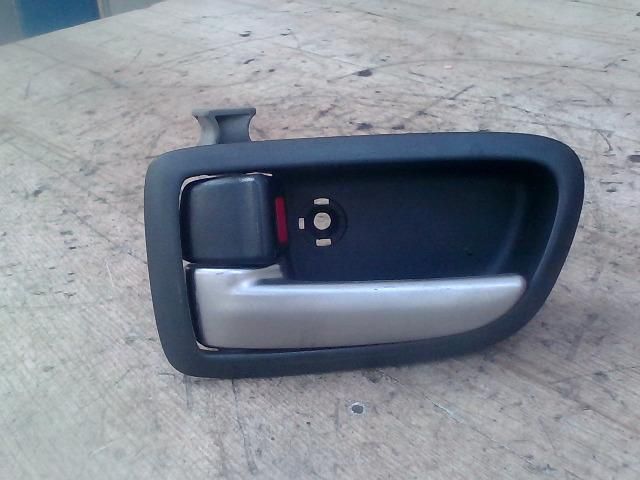 bontott MAZDA 3 Bal hátsó Belső Kilincs