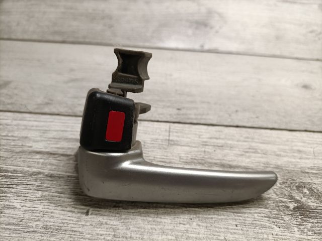 bontott MAZDA 3 Bal hátsó Belső Kilincs