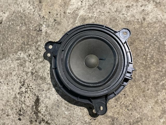 bontott MAZDA 3 Bal hátsó Hangszóró